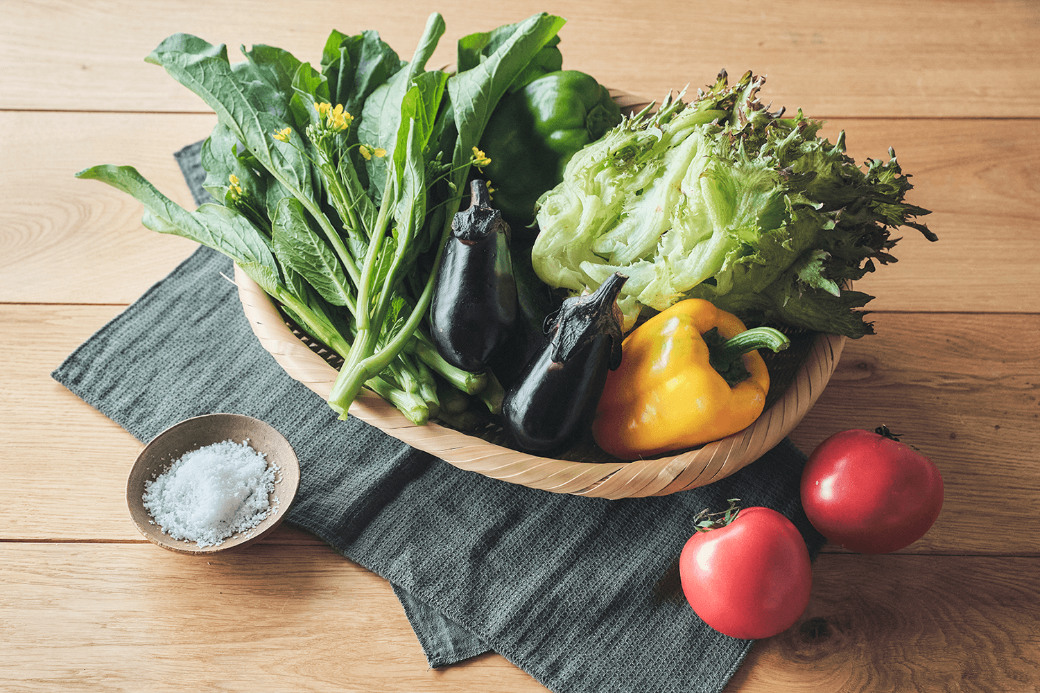 野菜と天然塩の写真